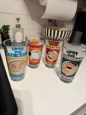 Family Guy Character Pint Glasses - Stewie, Brian, Quagmire, Peter - Multicolor